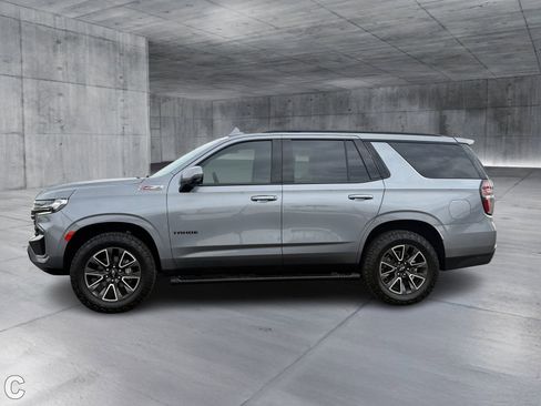 Used 2022 Chevrolet Tahoe Z71 w/ Luxury Package image 3