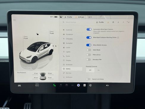 Used 2023 Tesla Model Y Performance image 28