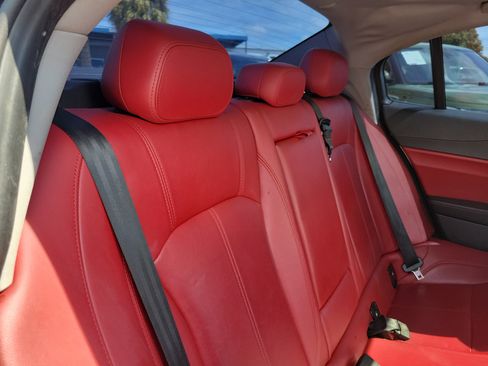 Used 2018 Alfa Romeo Giulia w/ Nero Edizione RWD image 7
