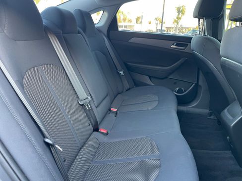 Used 2019 Hyundai Sonata SE image 16