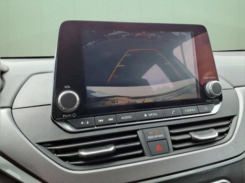 Used 2024 Nissan Altima 2.5 SR FWD image 24