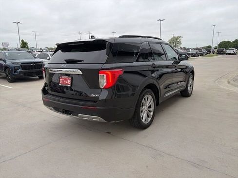Used 2024 Ford Explorer XLT w/ Equipment Group 202A AWD/4WD image 3