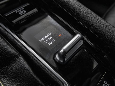 Used 2022 Jeep Compass High Altitude AWD/4WD image 33