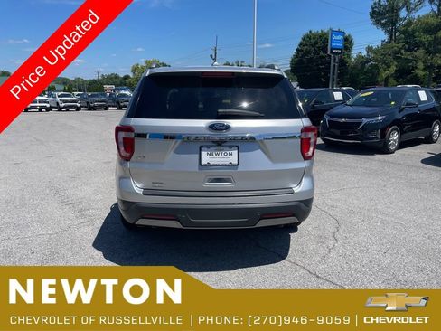 Used 2019 Ford Explorer XLT w/ Equipment Group 202A FWD image 41