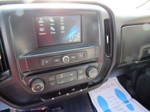 Used 2018 Chevrolet Silverado 1500 Custom w/ Custom Value Package AWD/4WD image 18