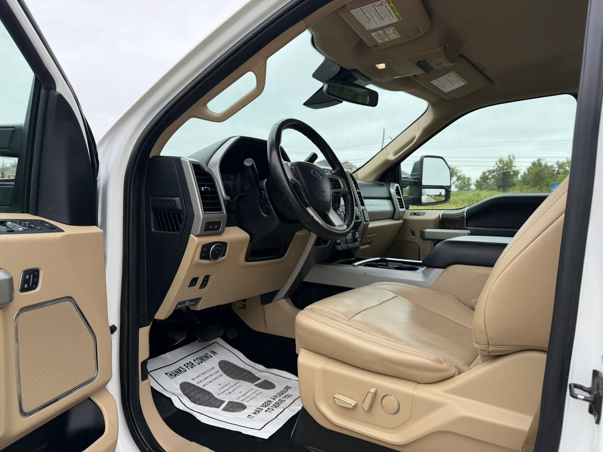 Used 2019 Ford F250 Lariat w/ Lariat Ultimate Package AWD/4WD image 17