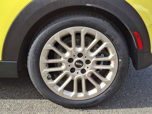 Certified 2025 MINI Cooper S image 9