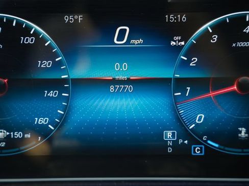 Used 2022 Mercedes-Benz GLE 350 4MATIC image 46