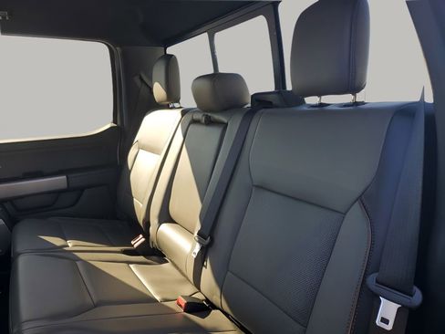 Used 2025 Ford F150 Lariat w/ Equipment Group 502A High image 19