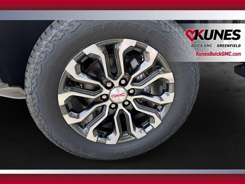 New 2026 GMC Canyon Denali AWD/4WD image 11
