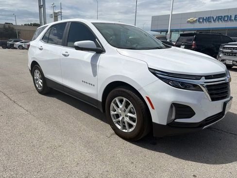 Used 2024 Chevrolet Equinox LT FWD image 1