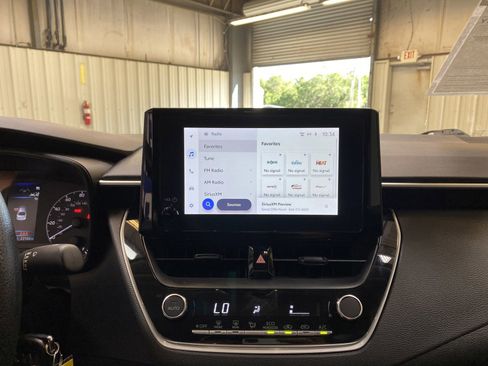 Used 2024 Toyota Corolla LE FWD image 36
