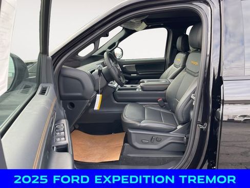 New 2025 Ford Expedition Tremor image 9