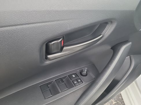 Certified 2025 Toyota Corolla LE image 17