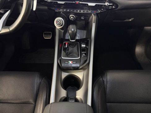 Used 2024 Alfa Romeo Tonale Veloce w/ Premium Interior Package image 17