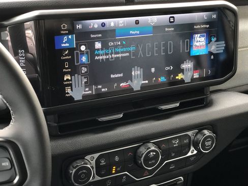 New 2026 Jeep Gladiator Willys image 19