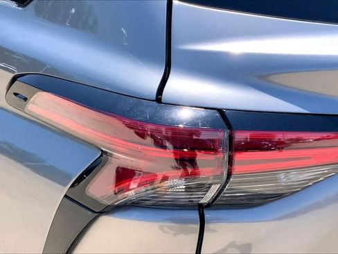 Used 2026 Toyota Sienna XSE FWD image 28
