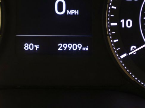 Used 2020 Hyundai Venue SE image 29