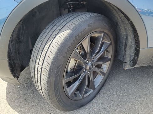 Used 2019 Ford Explorer XLT w/ Equipment Group 202A image 28