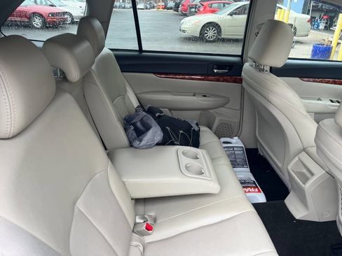 Used 2012 Subaru Outback 2.5i Limited w/ Moonroof Pkg image 19