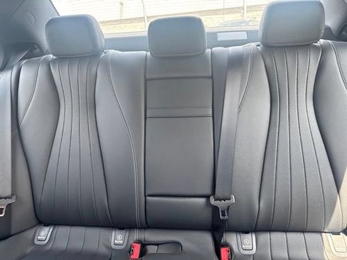 Used 2019 Mercedes-Benz E 300 4MATIC image 14