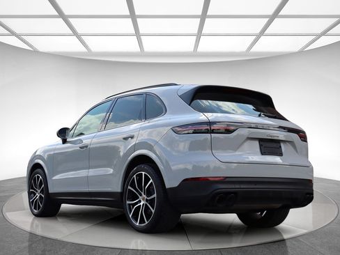 Used 2022 Porsche Cayenne Platinum Edition w/ Premium Package Plus AWD/4WD image 8