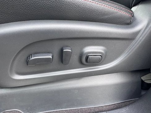 Used 2022 Nissan Titan PRO-4X w/ Pro-4x Convenience Package AWD/4WD image 21