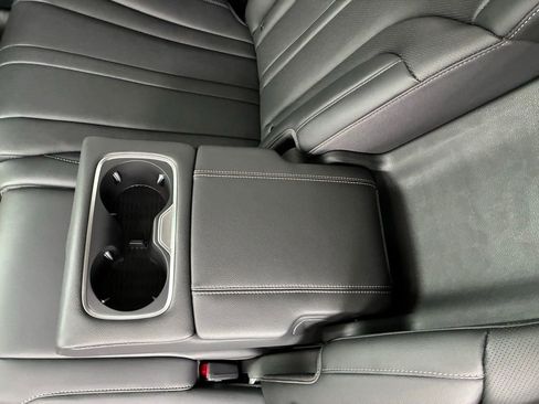 Used 2025 Genesis GV80 2.5T image 18