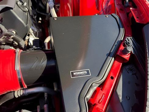 Used 2021 Chevrolet Camaro LT image 29