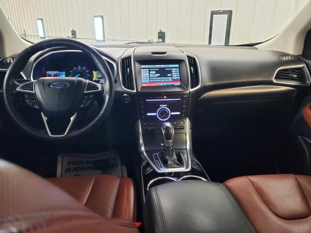 Used 2015 Ford Edge Titanium w/ Equipment Group 302A AWD/4WD image 10