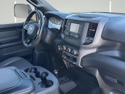 Used 2022 RAM 2500 Tradesman w/ Chrome Appearance Group image 11