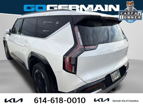 Used 2024 Kia EV9 Land AWD/4WD image 2