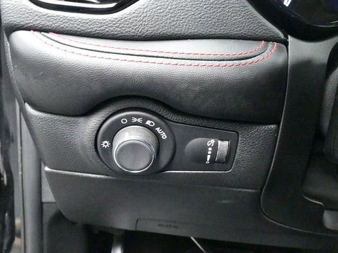 Used 2024 Dodge Durango GT image 11