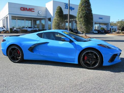 Used 2021 Chevrolet Corvette w/ 2LT RWD image 2