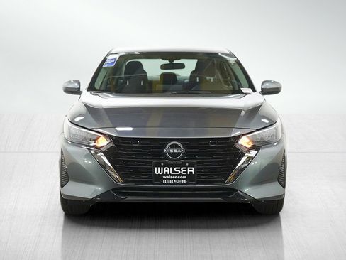 Used 2025 Nissan Sentra SV w/ All-Weather Package FWD image 9