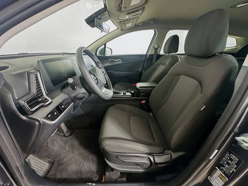 Used 2025 Kia Sportage LX image 13
