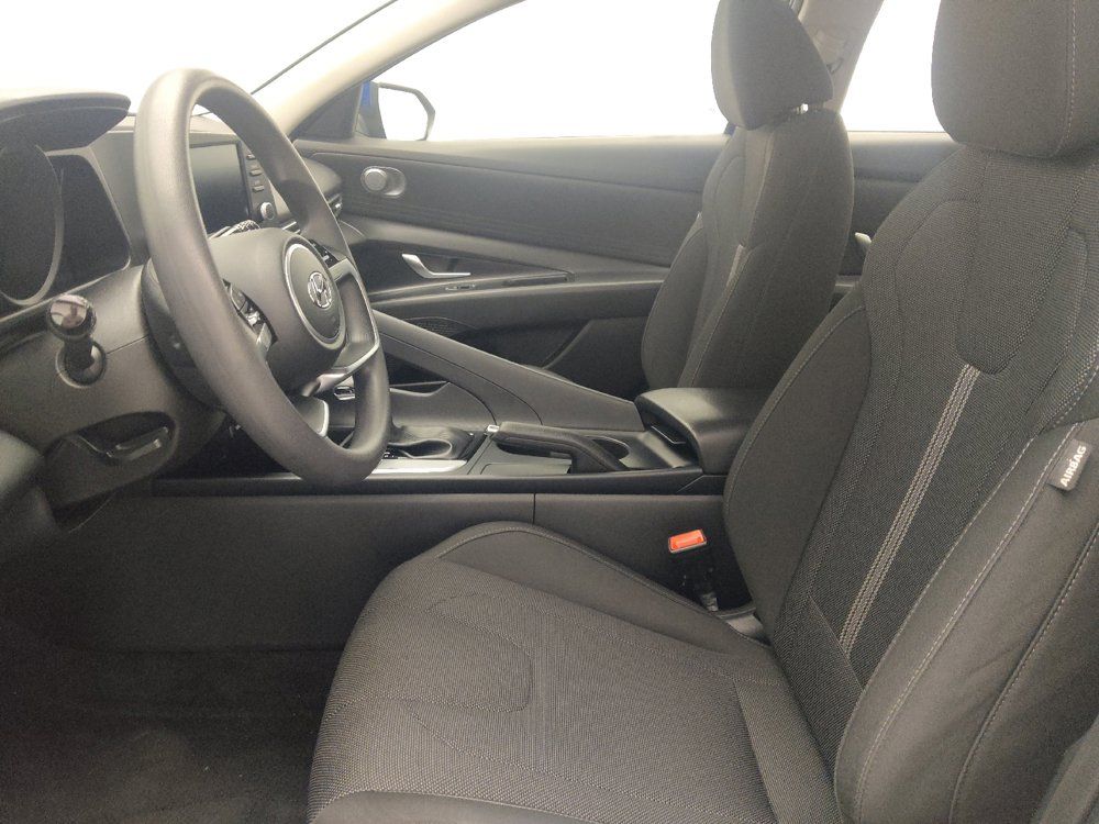 Used 2021 Hyundai Elantra SE w/ Cargo Package FWD image 17