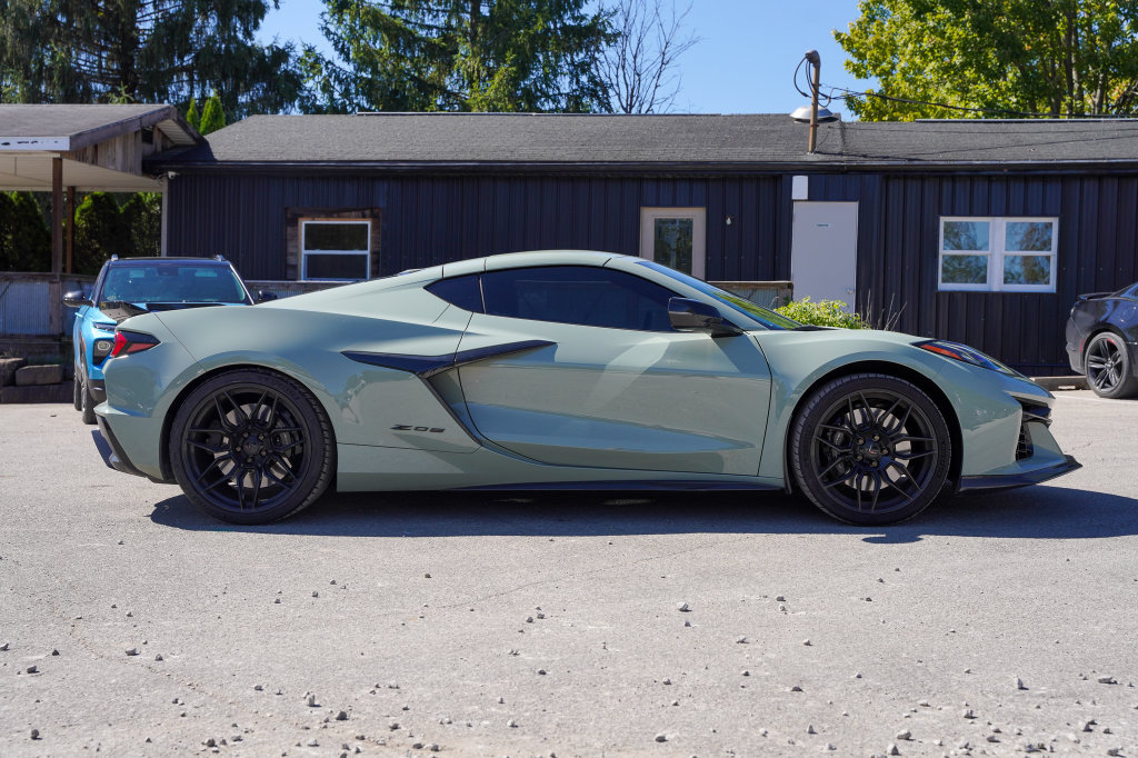 Used 2024 Chevrolet Corvette Z06 w/ Battery Protection Package RWD image 11