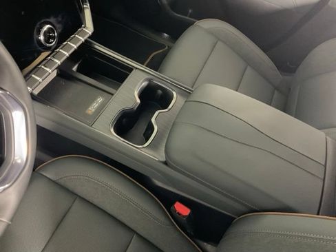 Used 2025 GMC Acadia AT4 AWD/4WD image 20