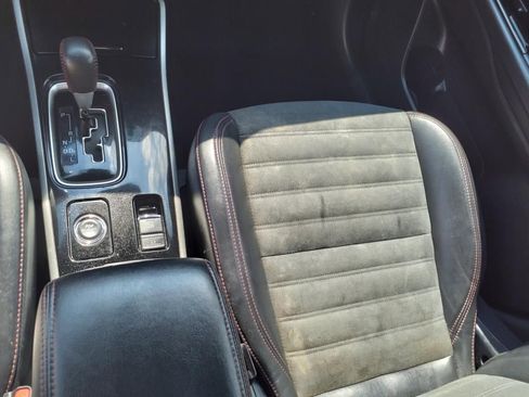 Used 2020 Mitsubishi Outlander LE image 19