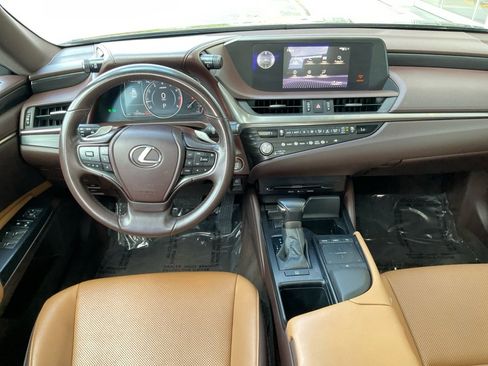 Used 2021 Lexus ES 250 image 37