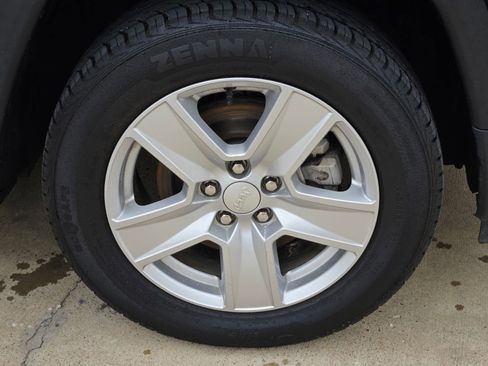 Used 2022 Jeep Compass Latitude AWD/4WD image 7