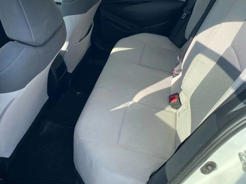 Used 2021 Toyota Corolla LE image 20