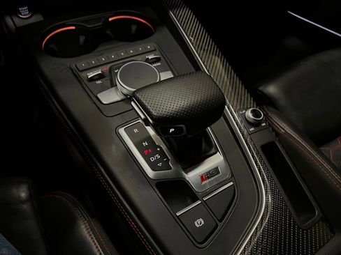 Used 2019 Audi RS 5 w/ Black Optic Carbon Package image 38