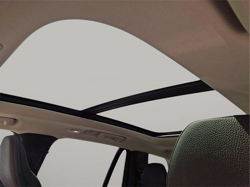 Certified 2024 Volvo XC90 B6 Plus image 14