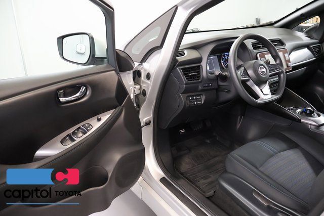 Used 2025 Nissan Leaf S FWD image 19