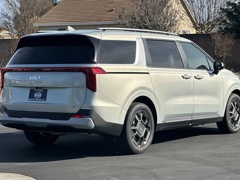 New 2026 Kia Carnival EX FWD image 5