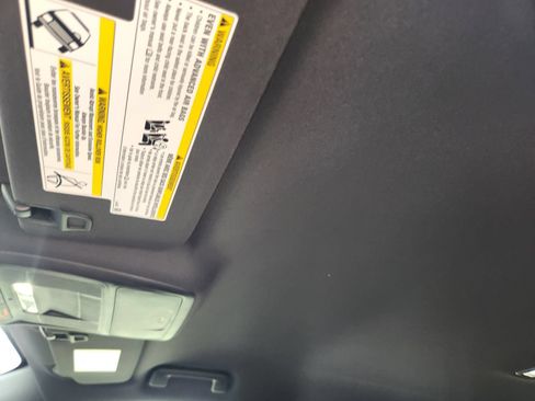 New 2026 Chevrolet Equinox LT w/ Convenience Package II FWD image 23