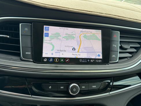 Used 2024 Buick Enclave Avenir w/ Avenir Technology Package image 26