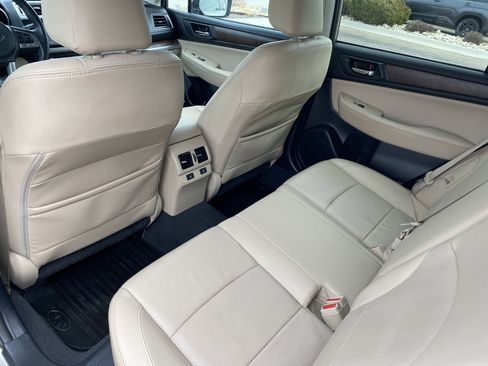 Used 2017 Subaru Outback 2.5i Limited image 19